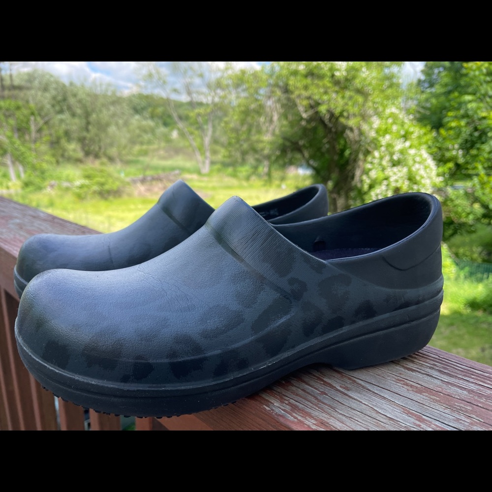 Womens Neria Pro II Clogs by Crocs